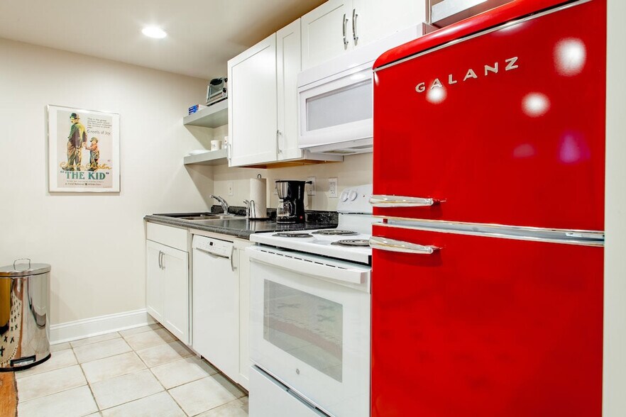 Building Photo - 1223 Fairmont St NW