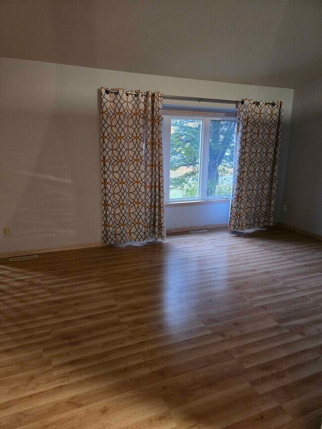 Building Photo - 2623 Edgewood Ln