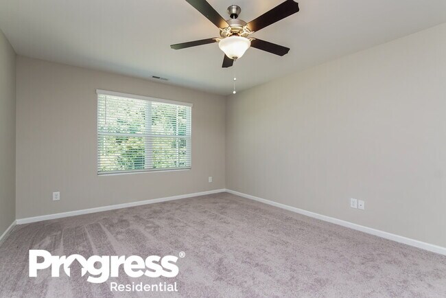 Building Photo - 528 Landing View Dr