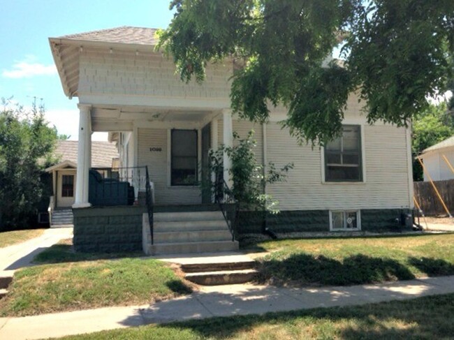 Building Photo - 1016 15th St