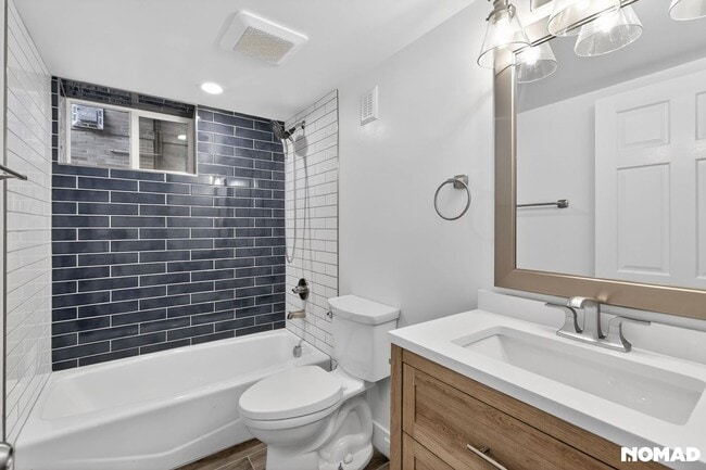 Building Photo - 912 N Clarkson St