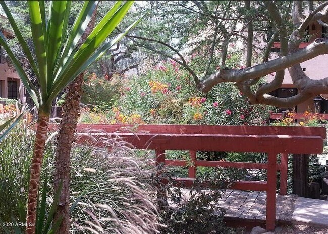 Building Photo - 3131 W Cochise Dr