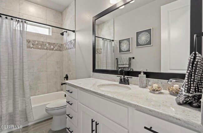 Building Photo - 257 Adamtowne Dr