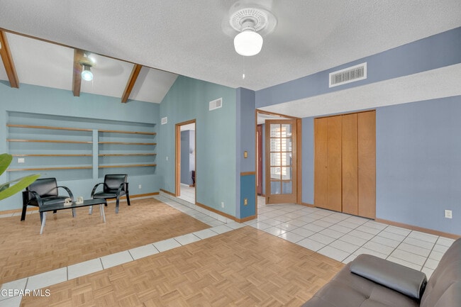 Building Photo - 6820 Villa Hermosa Dr