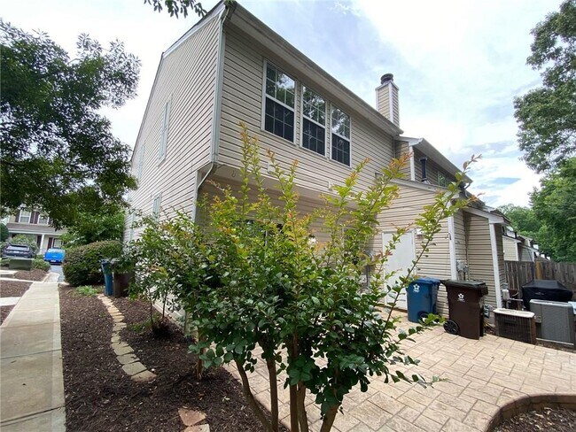 Building Photo - 1285 Kilmington Ct