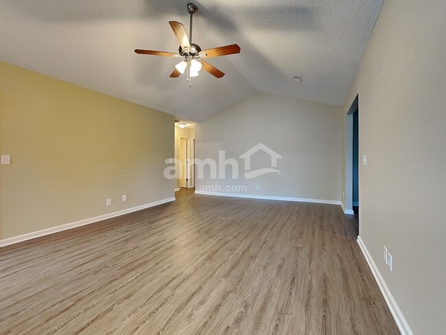 Building Photo - 131 Kingsbridge Dr