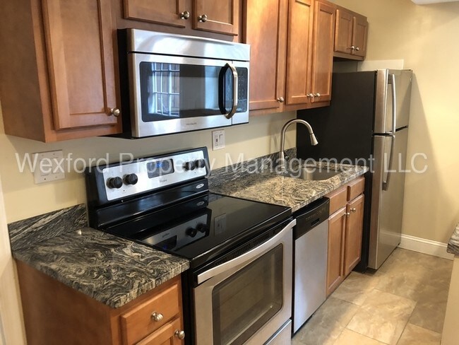 Building Photo - 7036 Eastern Ave NW