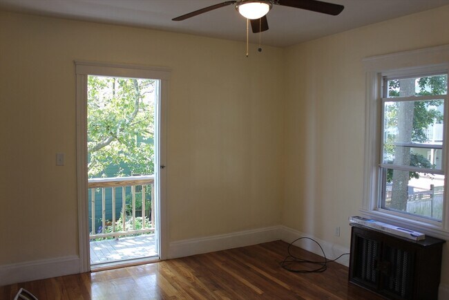 Building Photo - 14 Messervy St