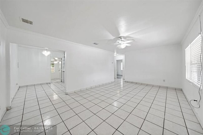 Building Photo - 1075 NW 133rd St