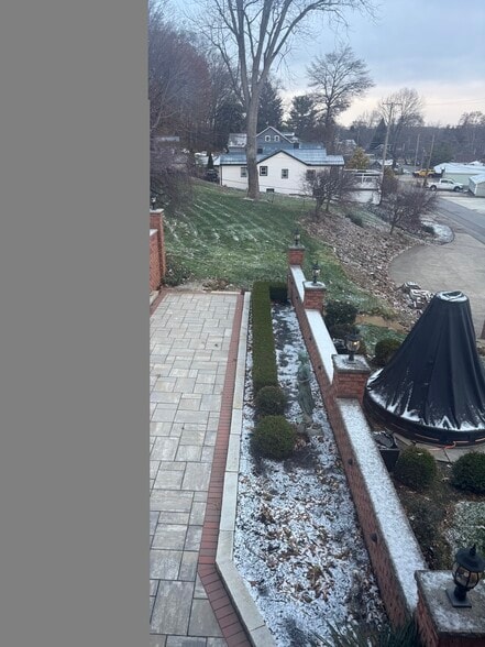 Building Photo - 290 Dorwil Dr