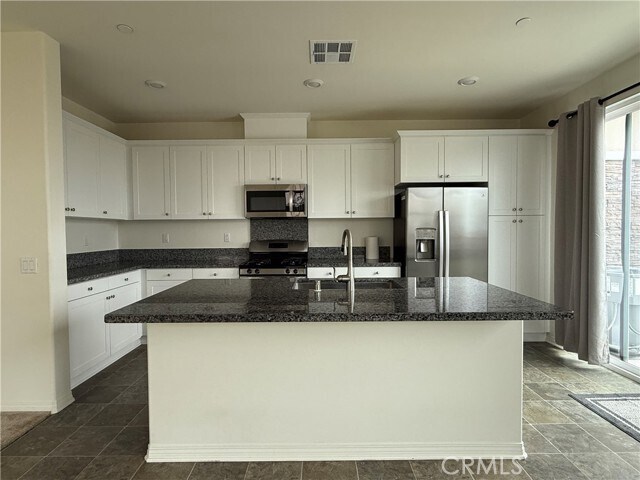 Building Photo - 16502 Casa Grande Ave