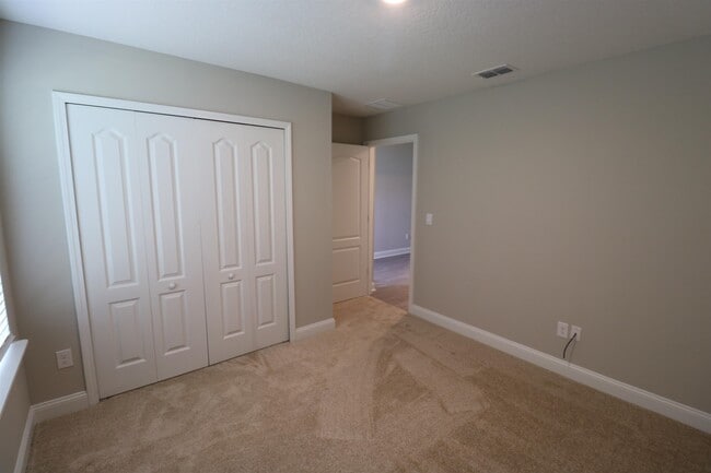Building Photo - 42 Huesca Ct
