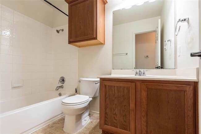 Building Photo - 10502 Wylie Dr