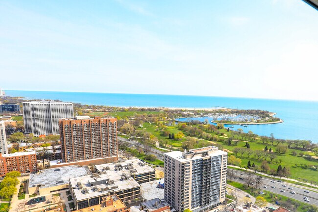 Building Photo - 655 W Irving Park Rd