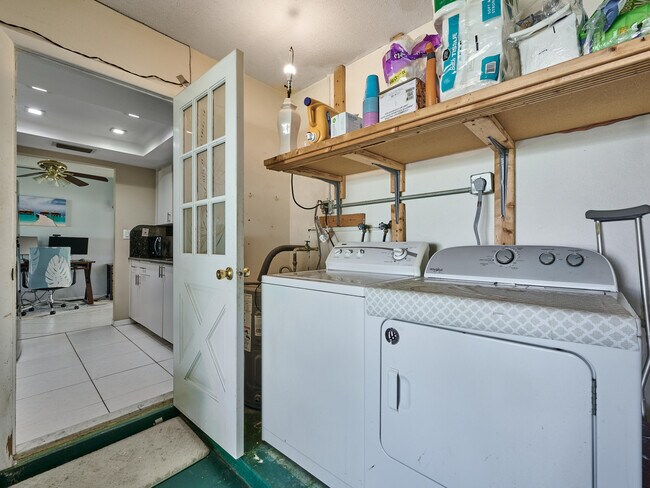 Building Photo - 519 SW 18th St