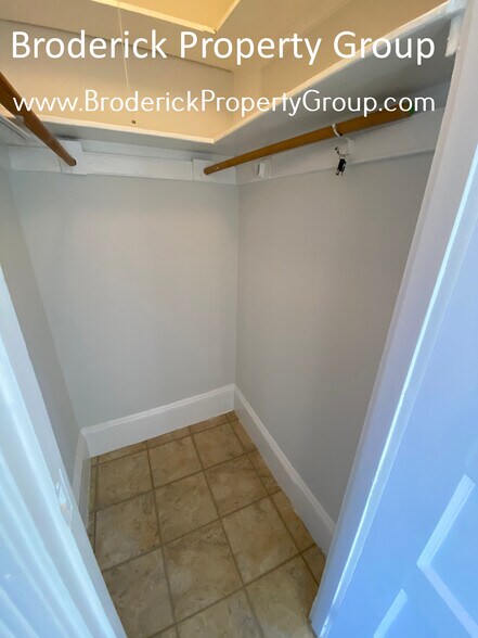 Building Photo - 83 Myrtle St