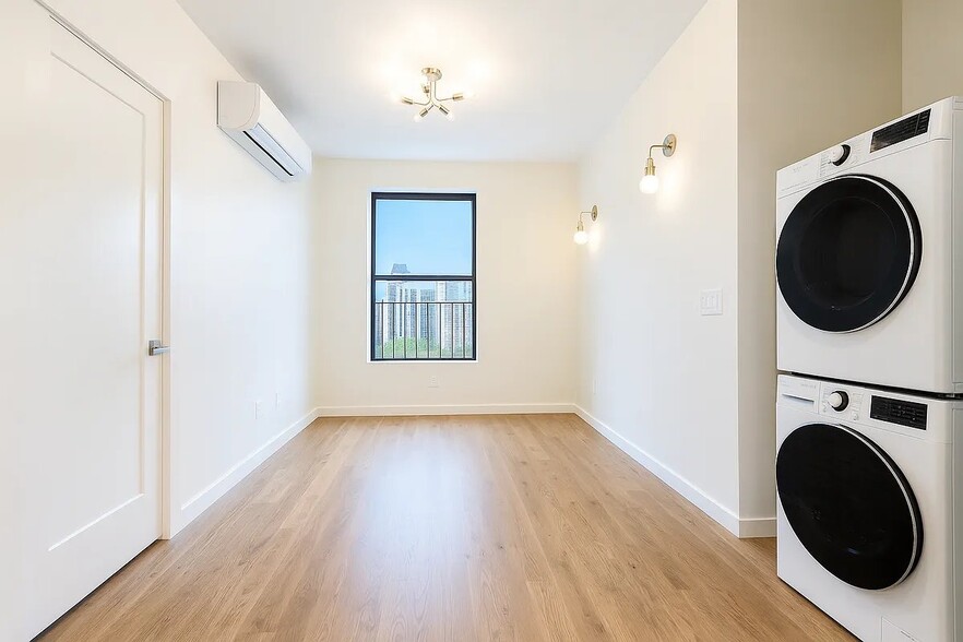 Building Photo - 524 W 134th St