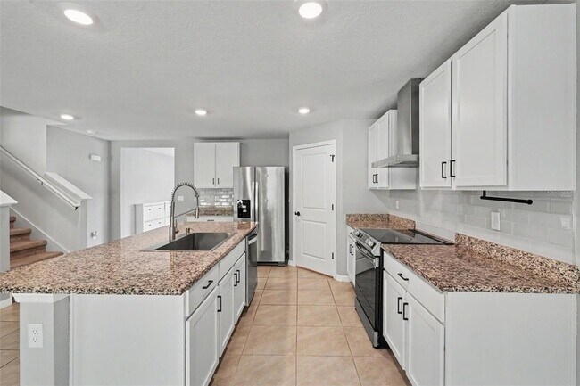 Building Photo - 36851 Goffaux Loop