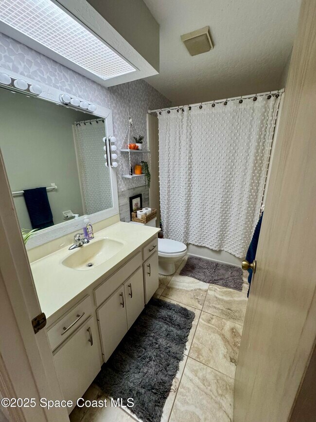 Building Photo - 53 Anchor Dr