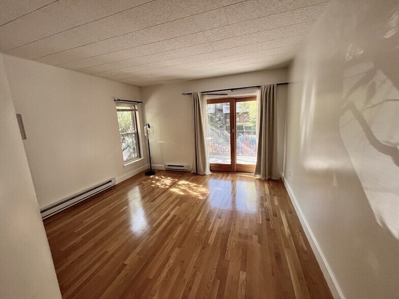 Building Photo - 236 W Canton St