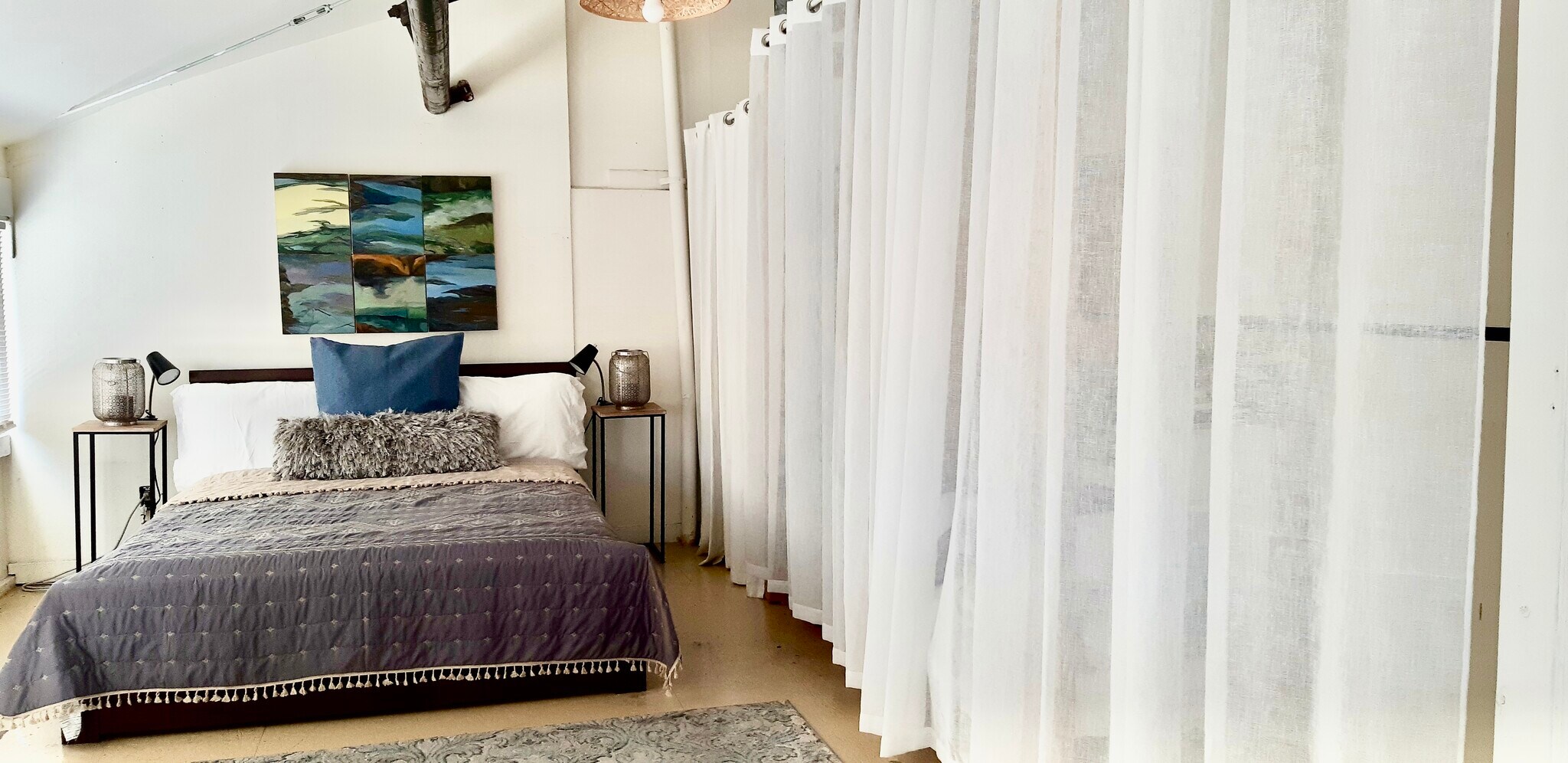 LOFT ROOM II - 2934 Ford St