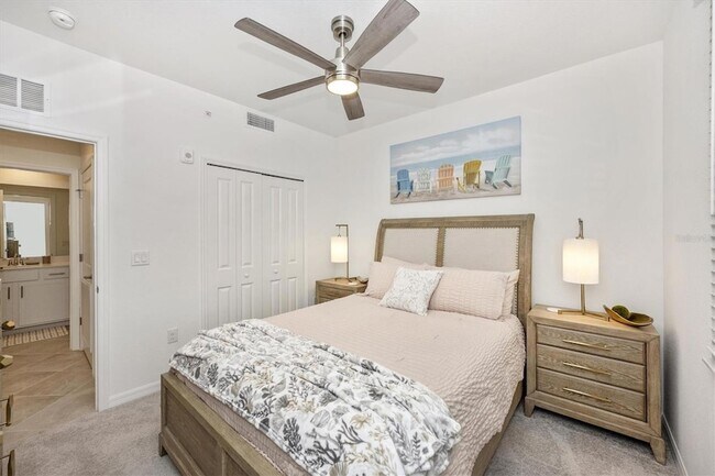 Building Photo - 12240 Wellen Golf St