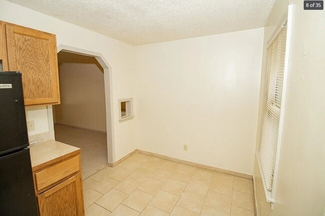 Building Photo - 1839 S Mosley Ave