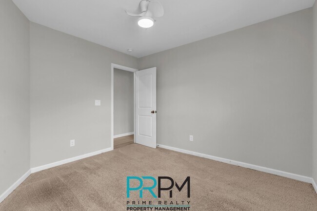 Building Photo - 109 Screech Dr