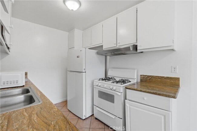 Building Photo - 1250 S Brookhurst St