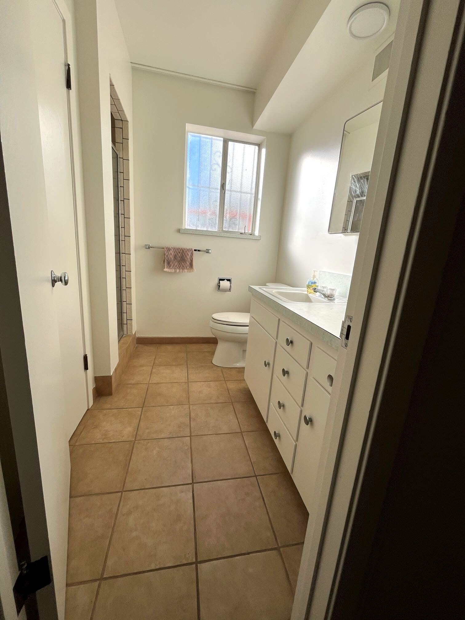 Building Photo - 393 2nd Ave