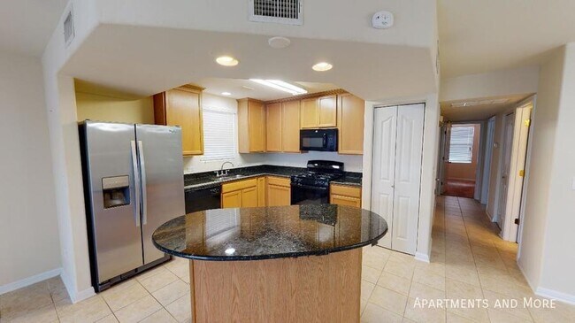 Building Photo - 328 Trestle Tree