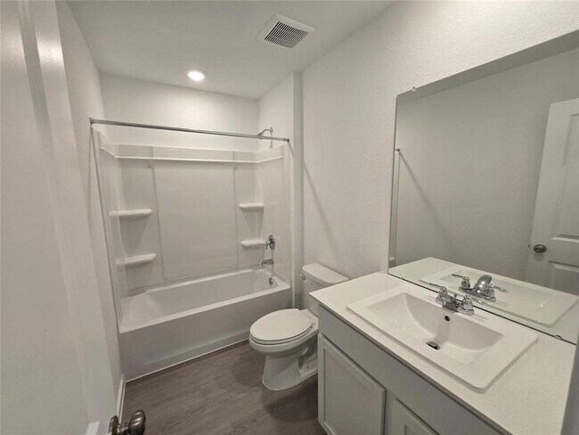 Building Photo - 5922 Starling Dr