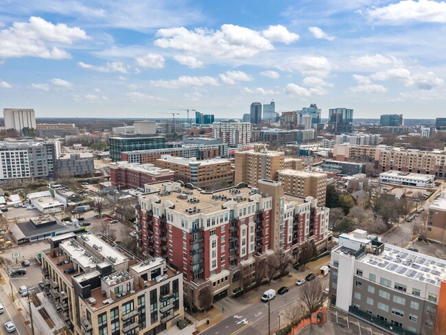 Building Photo - 618 N Boylan Ave