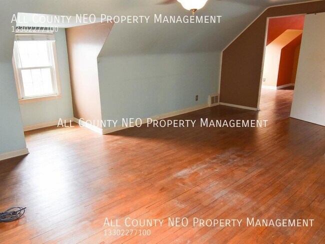 Building Photo - 1569 W Market St