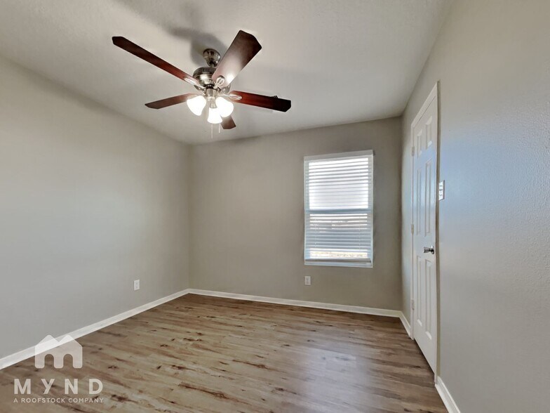 Building Photo - 8110 Rosemary Drive