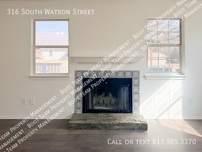 Building Photo - 316 S Watson St