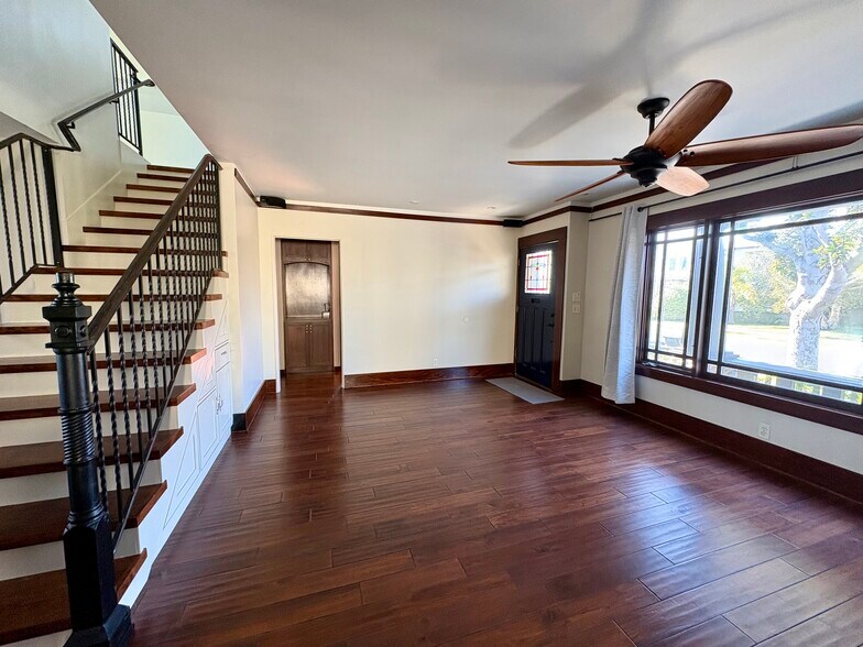 Building Photo - 3306 Gibson Pl