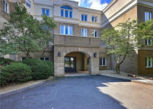 Building Photo - 500 Prospect St