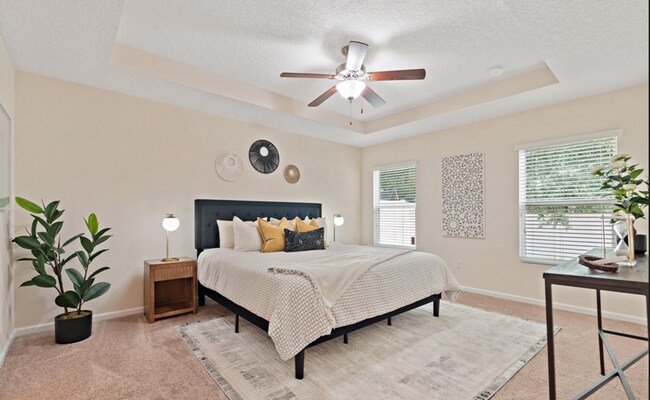 Building Photo - Cedarbrook Community Beauty, Holiday Gem, Available Now!