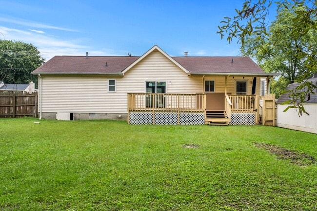 Building Photo - Three Bedroom Ranch in Franklin