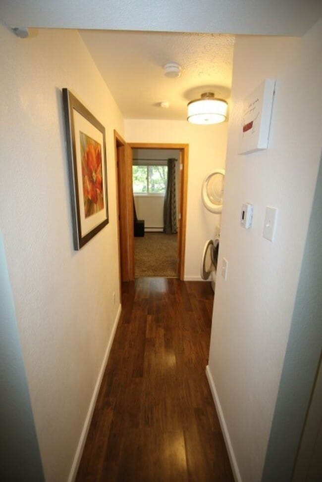 Building Photo - 315 Krane Dr