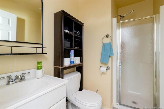 Building Photo - 9 Beech St