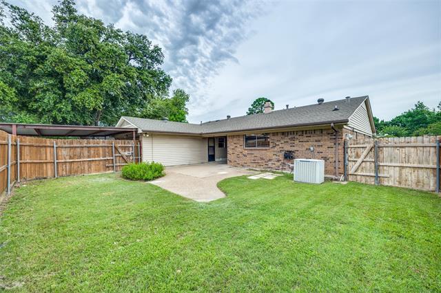 Building Photo - 2512 Peppertree Pl