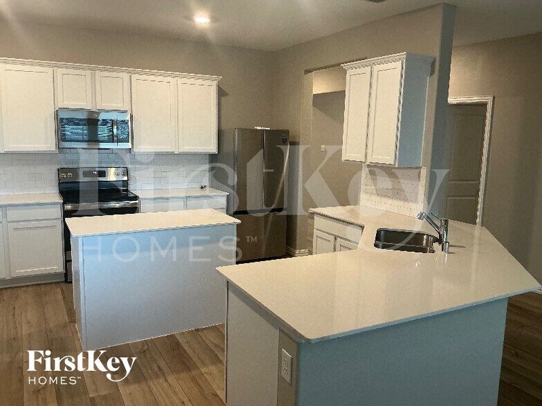 Building Photo - 5217 Rockrose Ln