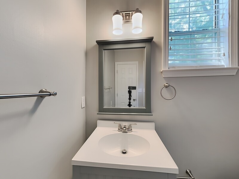 Building Photo - 255 Farrington Ave SE