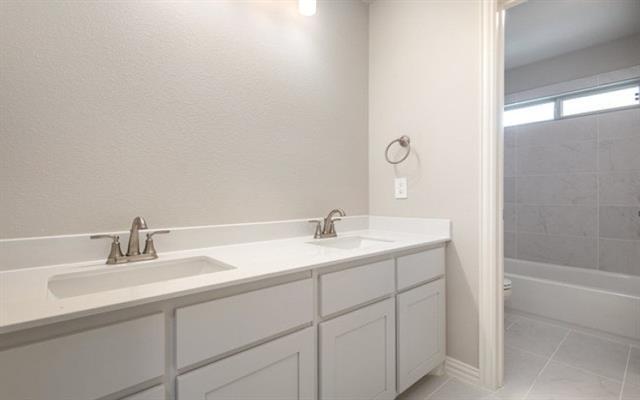 Building Photo - 750 Serenity Ln