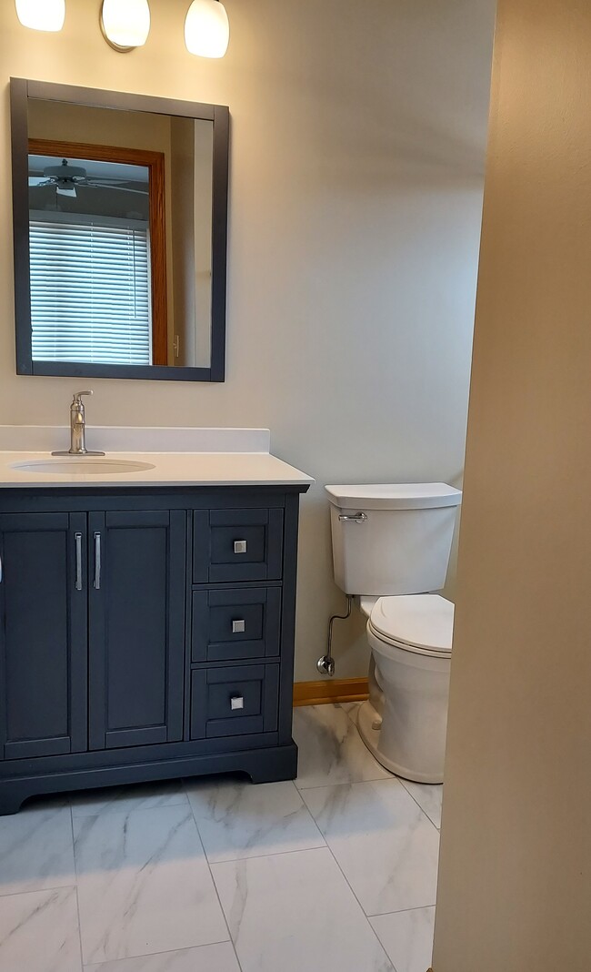 Master Bath connects to Master BR - 805 S McKinley Ave