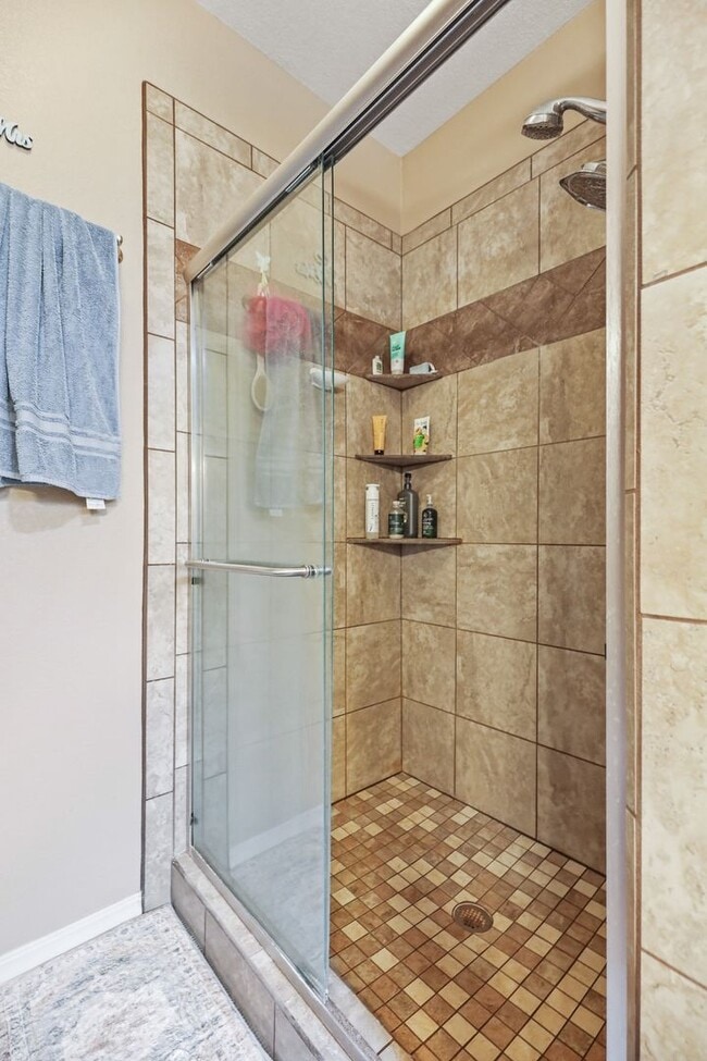 Building Photo - Prestine 4 bedroom home near the Golf Course