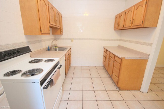 Building Photo - 5536 Kamin St