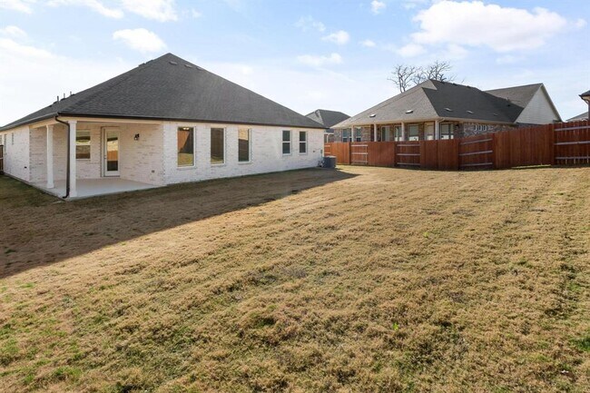 Building Photo - 1901 Ridge Runner Dr